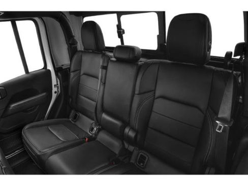 Used 2021 Jeep Gladiator Overland w/ Popular Equipment Package AWD/4WD image 16