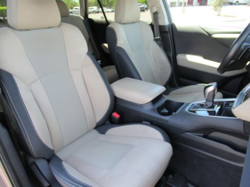 Used 2021 Subaru Outback Premium AWD/4WD image 9