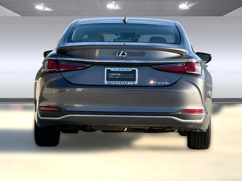 Certified 2020 Lexus ES 300h w/ Luxury Package image 9