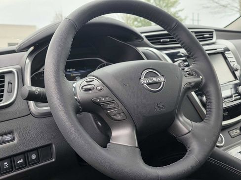 Used 2024 Nissan Murano SL image 9