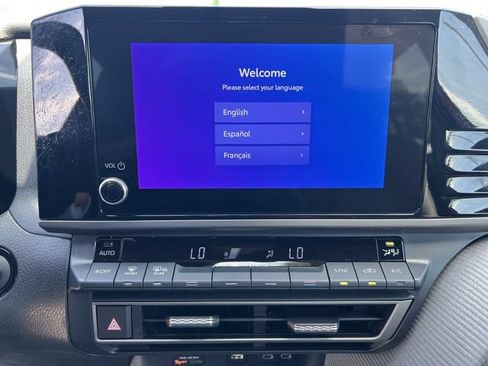 Used 2025 Toyota Camry SE FWD image 20