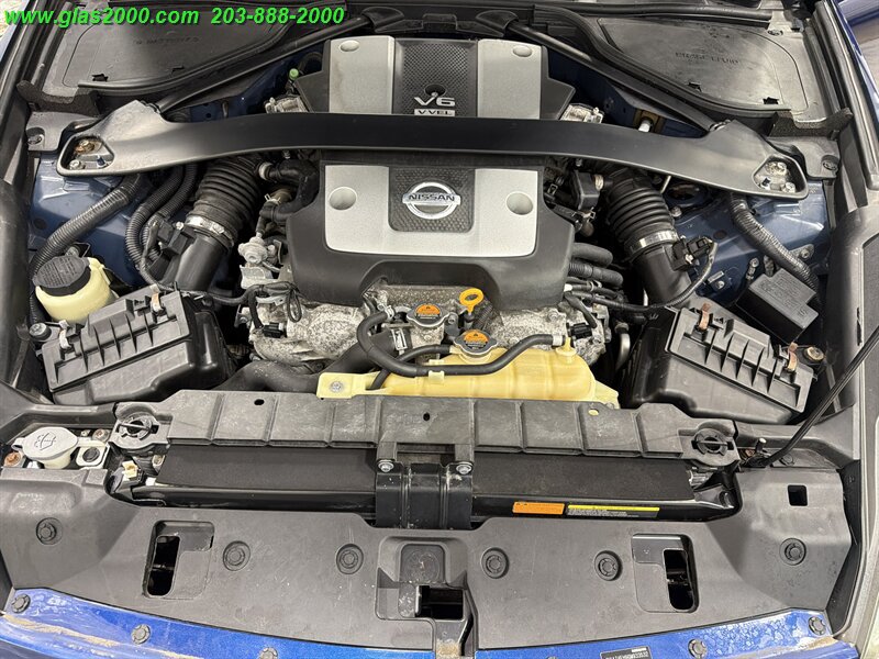 Used 2016 Nissan 370Z Coupe RWD image 6