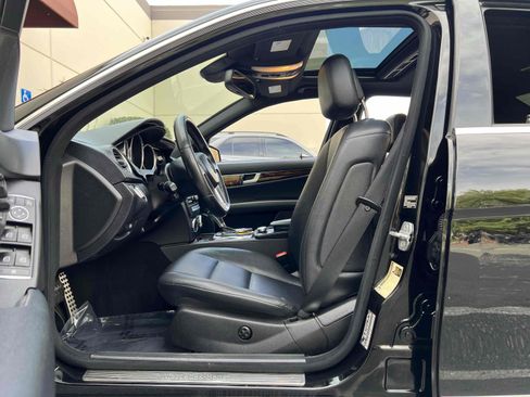 Used 2012 Mercedes-Benz C 250 Sedan image 6