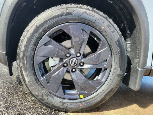 New 2026 Nissan Rogue SV image 9