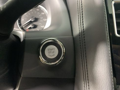 Used 2021 Nissan Armada SL w/ Captain's Chairs Package image 17