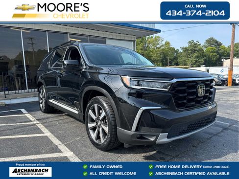 Used 2024 Honda Pilot Touring image 1