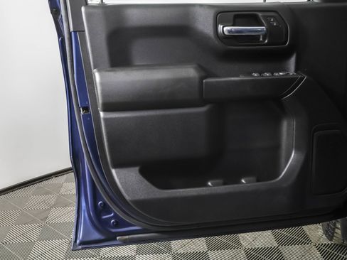 Used 2022 Chevrolet Silverado 1500 Custom w/ Safety Confidence Package image 34