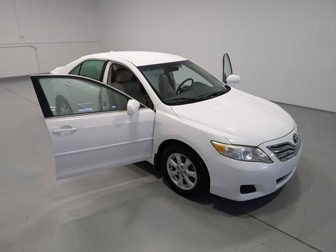 Used 2011 Toyota Camry LE w/ LE Extra-Value Pkg FWD image 16