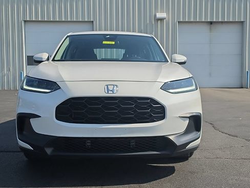 Used 2025 Honda HR-V LX image 2
