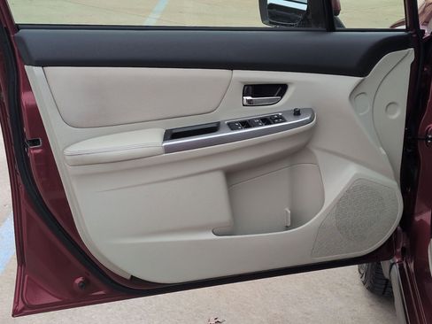 Used 2015 Subaru Crosstrek 2.0i Premium w/ Moonroof Package image 13