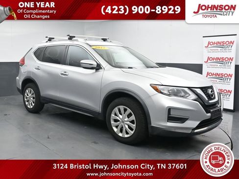 Used 2017 Nissan Rogue S w/ S Appearance Package AWD/4WD image 1