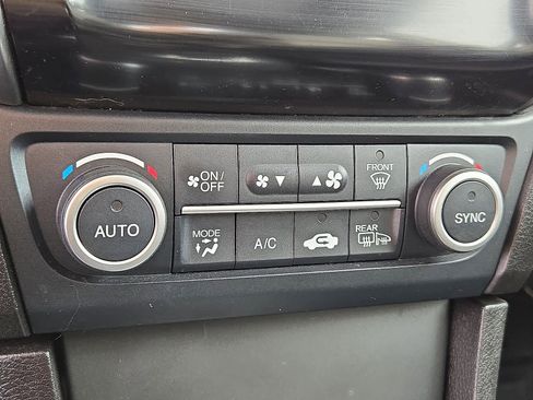 Used 2018 Acura ILX image 18