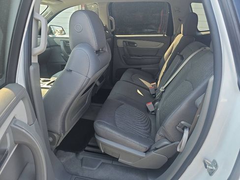 Used 2017 Chevrolet Traverse LS AWD/4WD image 7