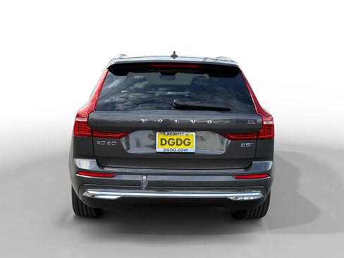 Used 2023 Volvo XC60 B5 Plus AWD/4WD image 4