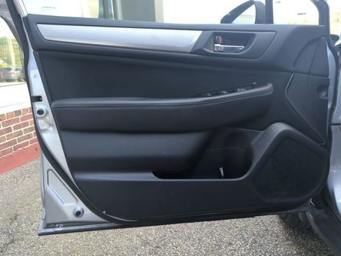 Used 2015 Subaru Outback 2.5i Premium image 15