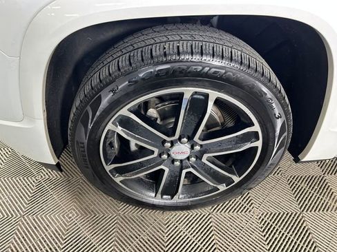 Used 2017 GMC Acadia Denali w/ Technology Package image 11