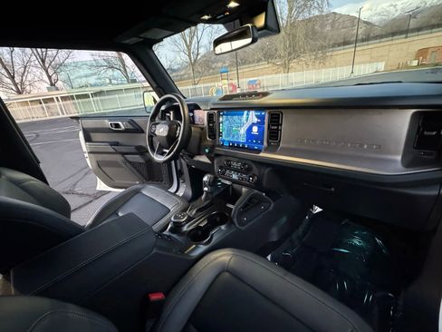 Used 2024 Ford Bronco Outer Banks image 19