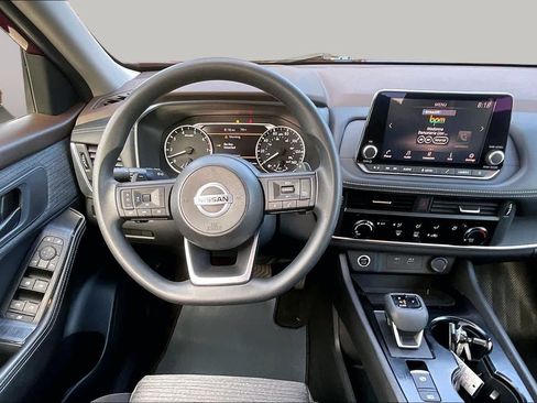 Used 2021 Nissan Rogue S FWD image 6