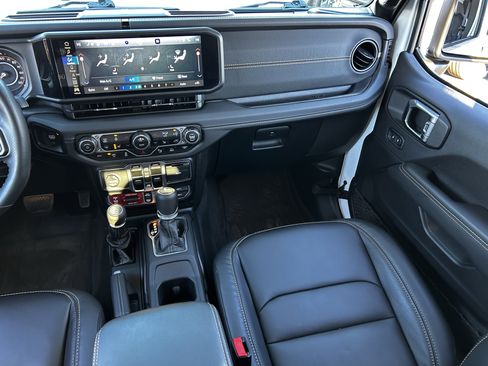 Used 2025 Jeep Wrangler Unlimited Rubicon 392 image 15