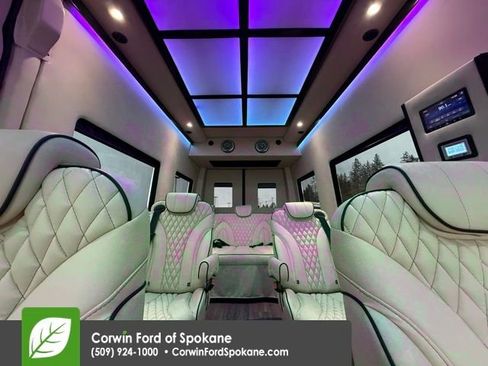 Used 2025 Mercedes-Benz Sprinter 2500 image 38