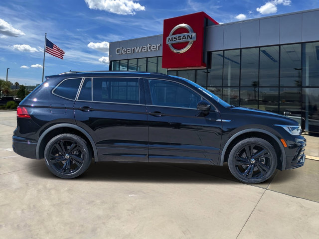 Used 2024 Volkswagen Tiguan SE R-Line FWD image 3