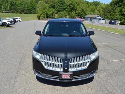 Used 2012 Lincoln MKT AWD image 10