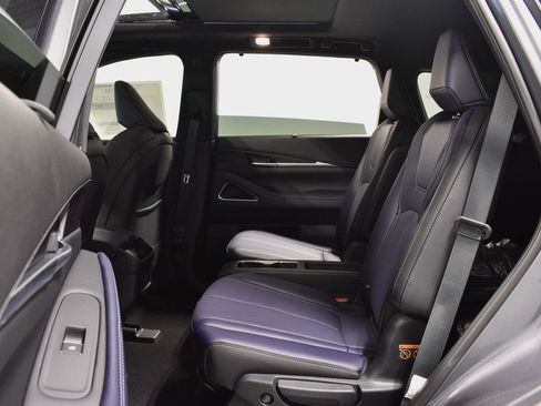 Used 2026 INFINITI QX60 Sport w/ Dark Cargo Package image 28