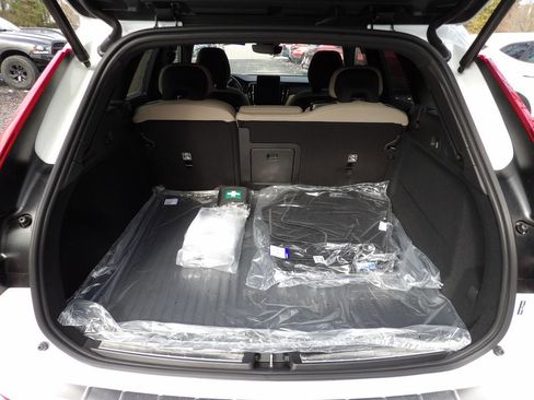 New 2026 Volvo XC60 B5 Plus w/ Protection Package Premier AWD/4WD image 24