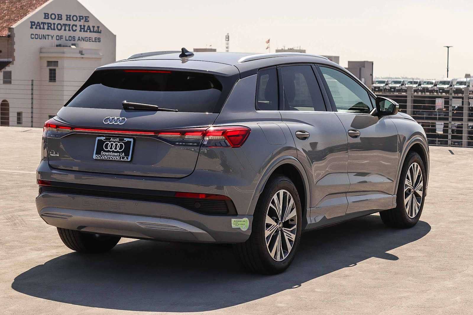 Used 2023 Audi Q4 e-tron Premium w/ Convenience Package RWD image 4