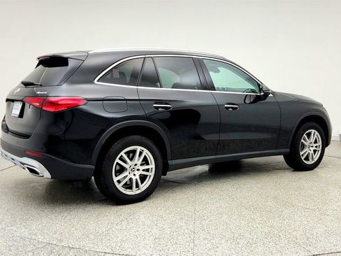 Used 2023 Mercedes-Benz GLC 300 4MATIC w/ Exclusive Trim Package image 5