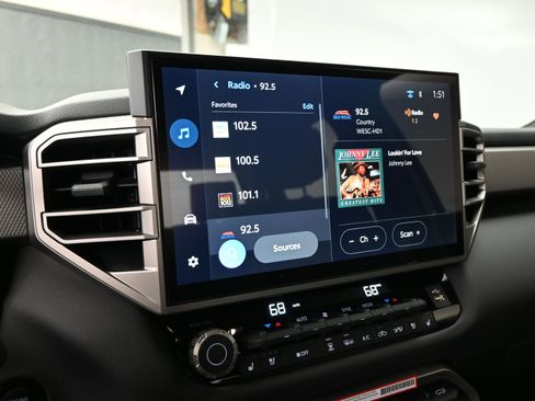 Used 2026 Toyota Tundra Limited image 12