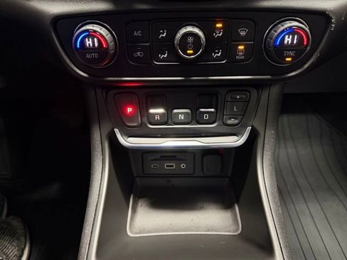 Used 2018 GMC Terrain SLT w/ Preferred Package image 33