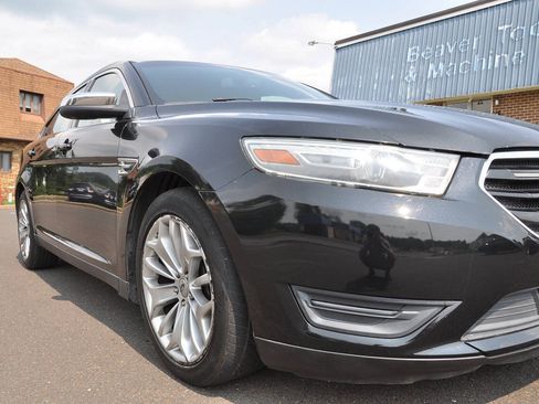 Used 2013 Ford Taurus Limited FWD image 5