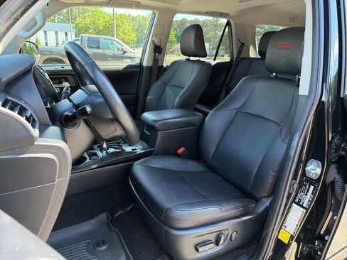 Used 2023 Toyota 4Runner TRD Off-Road Premium w/ Off Road Premium Plus Package AWD/4WD image 18