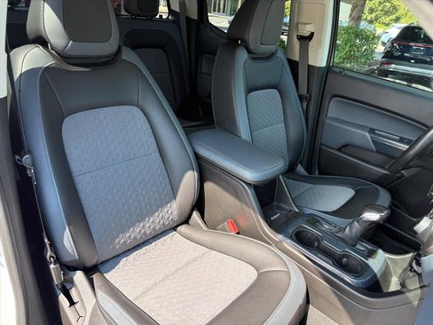 Used 2022 Chevrolet Colorado Z71 image 17