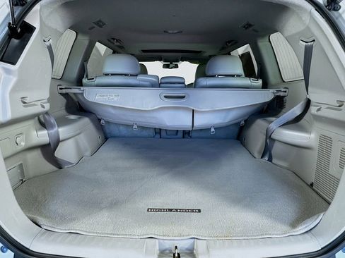 Used 2012 Toyota Highlander Limited image 30