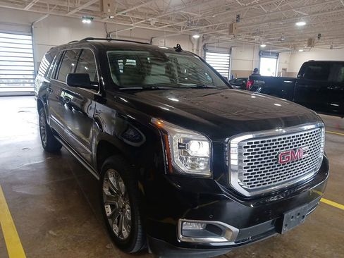 Used 2015 GMC Yukon XL Denali w/ Premium Package image 4