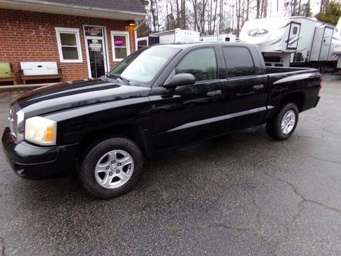 Used 2006 Dodge Dakota SLT image 2