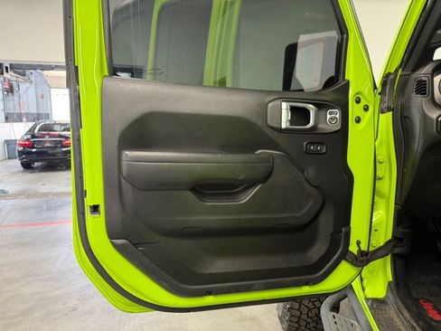 Used 2021 Jeep Wrangler Unlimited Sport AWD/4WD image 30