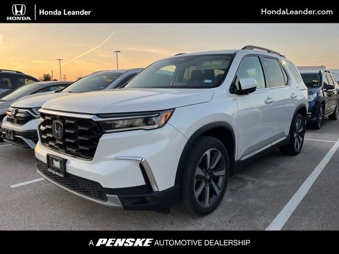Used 2023 Honda Pilot Elite image 1