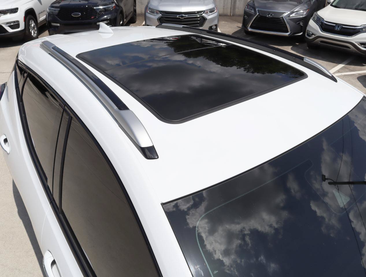 Used 2022 Chevrolet Bolt EUV Premier w/ Launch Edition FWD image 31