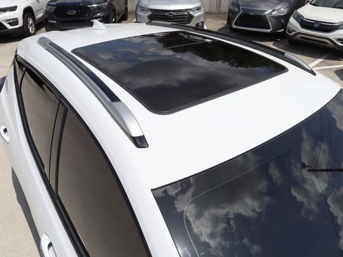 Used 2022 Chevrolet Bolt EUV Premier w/ Launch Edition FWD image 31