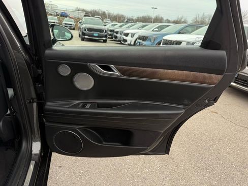 Used 2024 Genesis G80 image 21