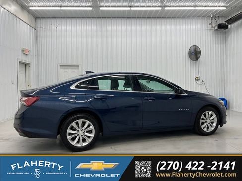 Used 2021 Chevrolet Malibu LT FWD image 2