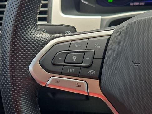 Used 2023 Volkswagen Atlas SEL R-Line AWD/4WD image 18