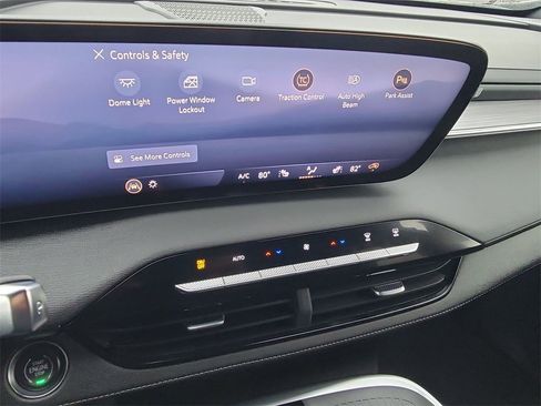 Used 2026 Buick Enclave Preferred image 13