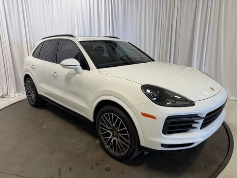Certified 2023 Porsche Cayenne Platinum Edition AWD/4WD image 34