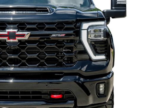 Used 2025 Chevrolet Silverado 2500 ZR2 w/ Technology Package AWD/4WD image 52