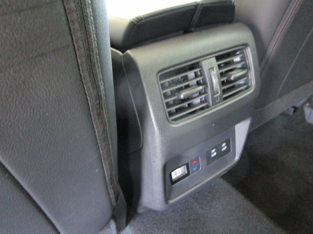 Used 2025 Nissan Rogue SL w/ Tech Package FWD image 21