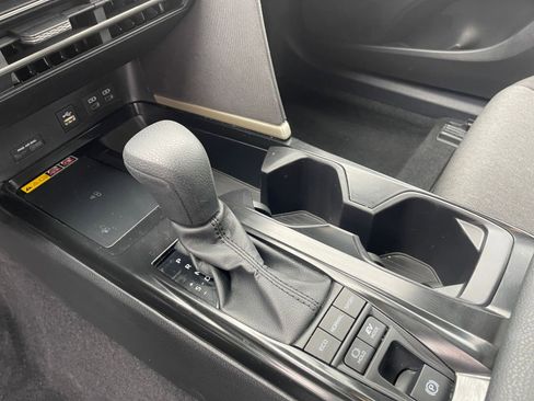 Used 2025 Toyota Camry LE image 40